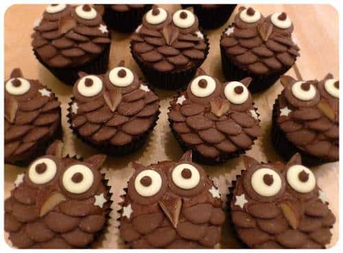 Creative-Chocolate-Button-Cakes-DIY-Ideas-6