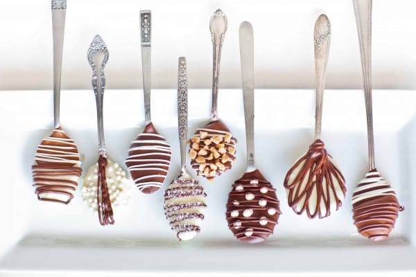 How to Make Chocolate Spoons (Video)