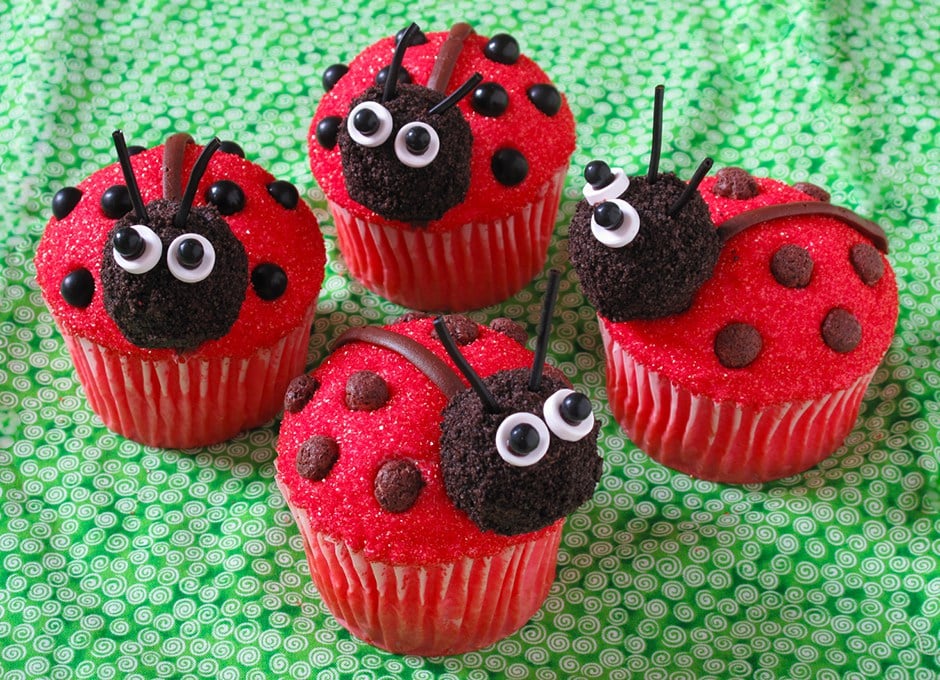 DIY Make Cute Ladybug Cupcakes