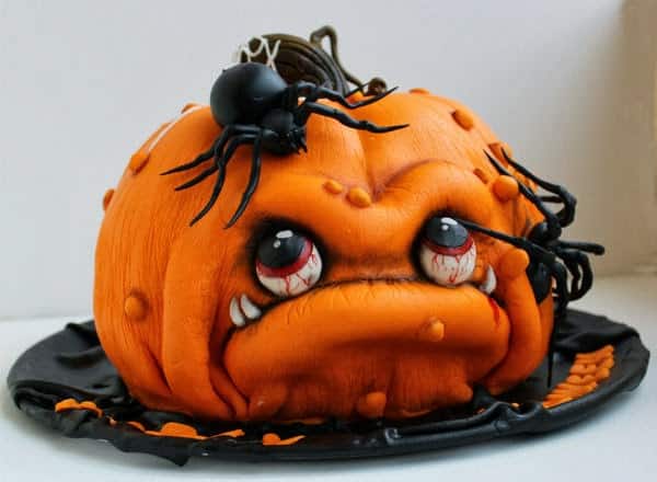 Weird_Creepy_Spooky_and_Scary_Halloween_Cakes