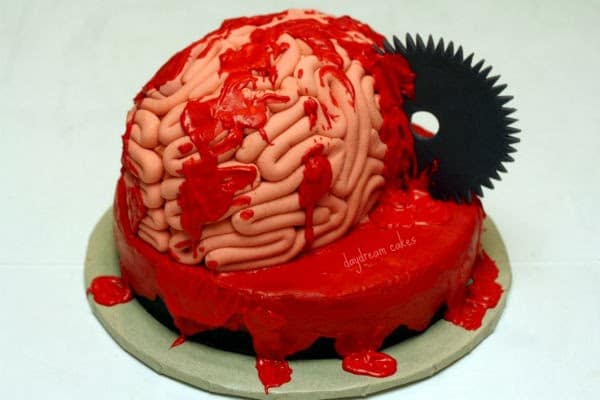 Weird_Creepy_Spooky_and_Scary_Halloween_Cakes_gross_brain