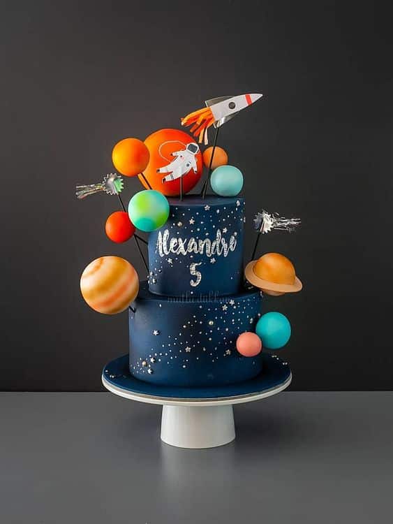 astronaut themed birthday cake ideas 7