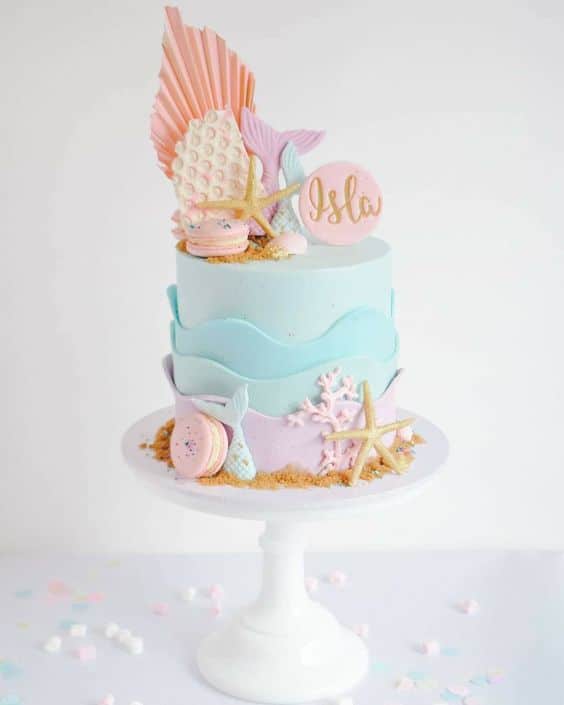 15 Beautiful Cakes with Mermaid Tails
