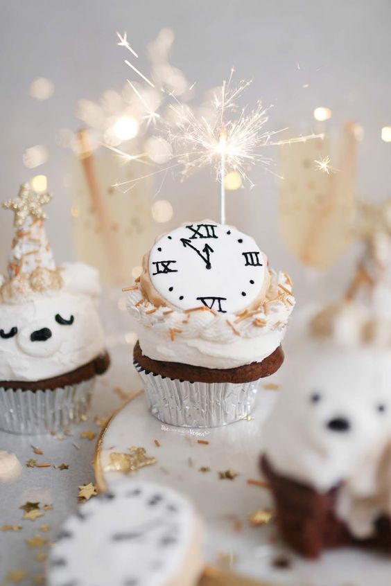 cake ideas for new years eve 14