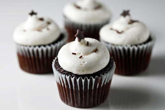 chocolate cupcake baunilha frosting