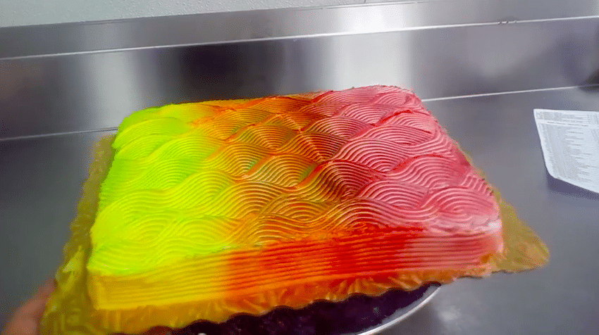 color changing cake