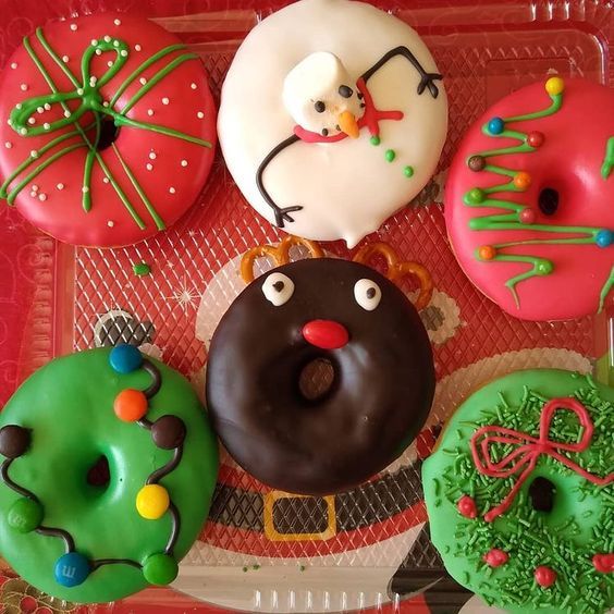 donuts decorated for christmas 5