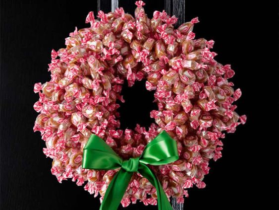 easy ideas to make a candy wreath 4