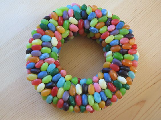 easy ideas to make a candy wreath 5