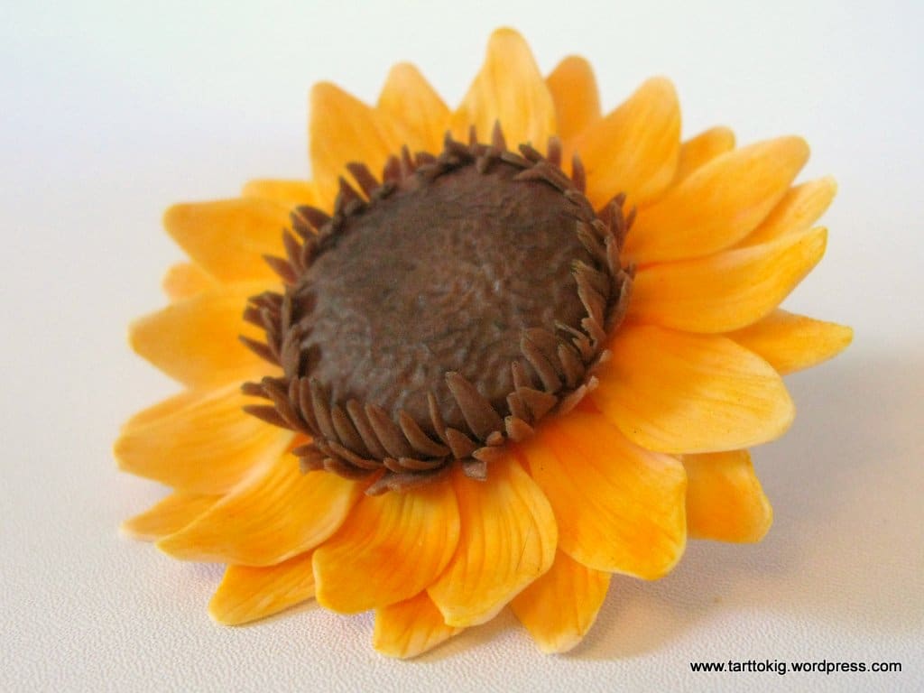 gumpaste sunflower