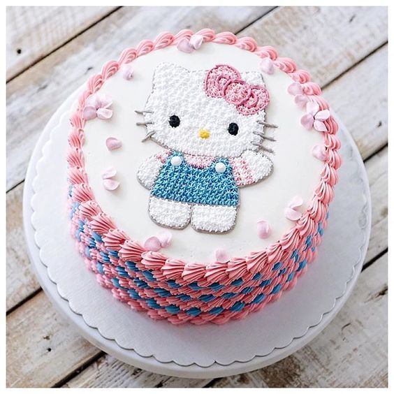 hello kitty birthday cake 1