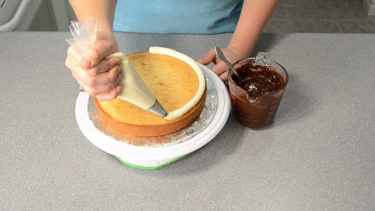 how to fill torte a cake