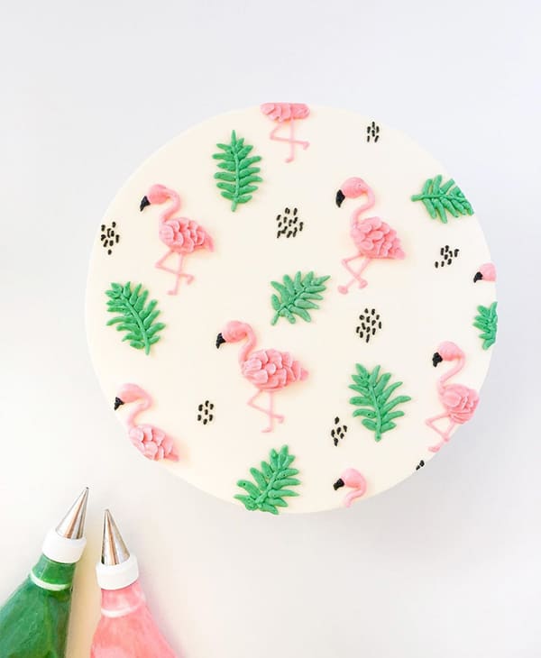 minimalist cakes decorated with buttercream 10