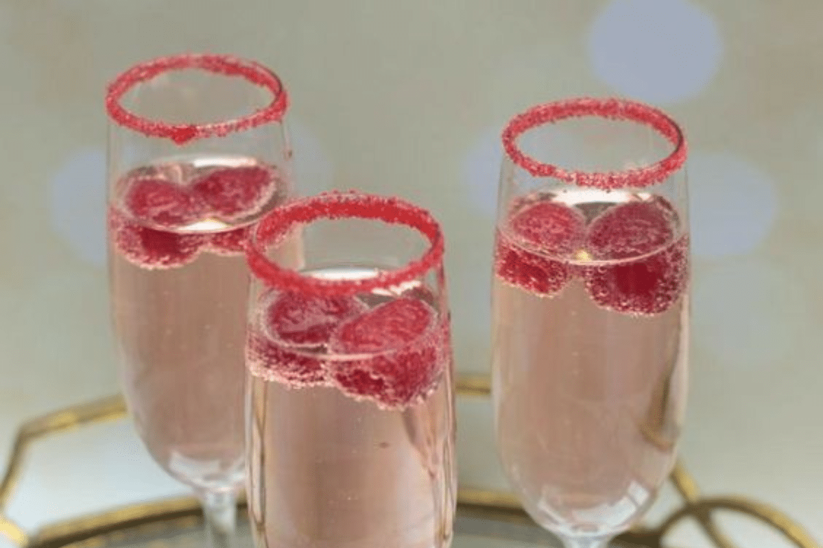 Sparkling Champagne Sangria: A Festive Recipe!