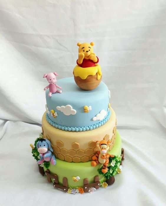 winnie the pooh birthday cake